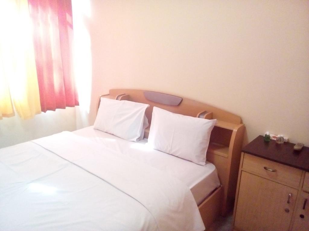 Simply Homy Guest House Pasteur Бандунг Экстерьер фото